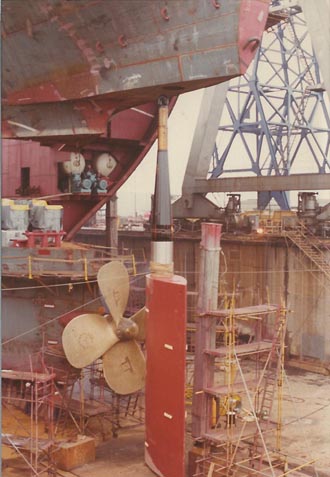 Lowering the stern over the rudder