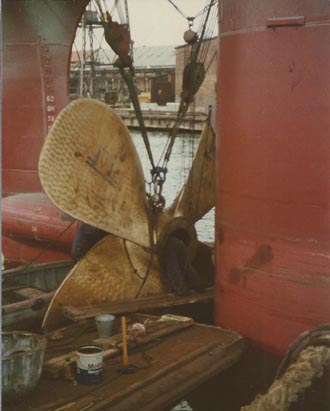 Preparing to lift out with shore crane