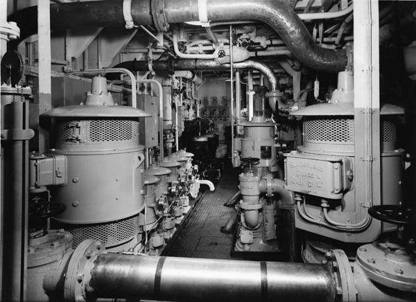 Srtarboard side of engine room